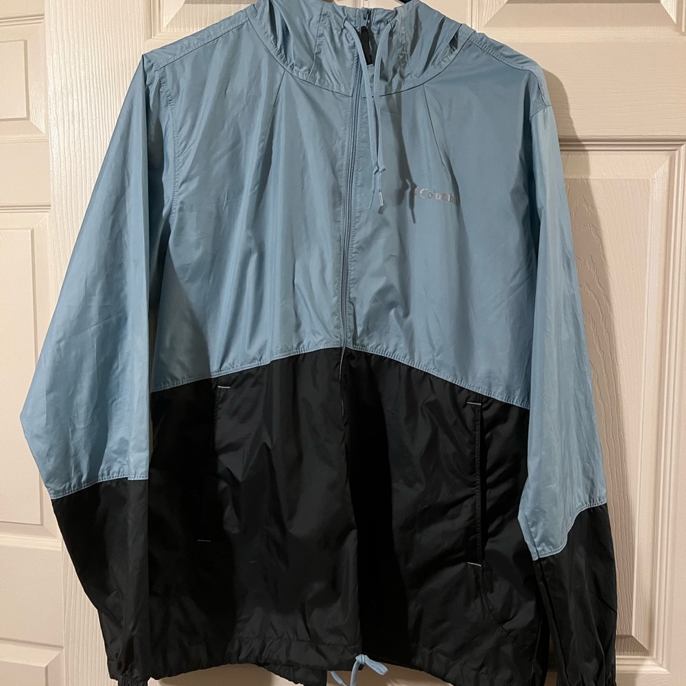 Woman's Columbia rain jacket